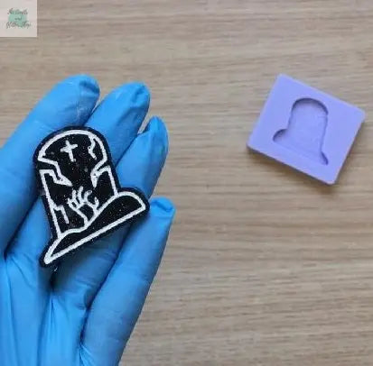 DIY-Halloween-Decoration-Tombstone-resin-magnet The Crafts and Glitter Shop