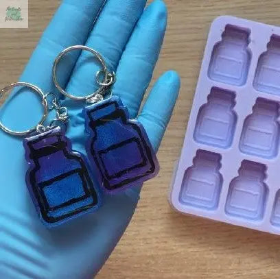 Resin-Tutorial-Apothecary-Jars-Key-Chain The Crafts and Glitter Shop