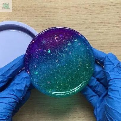 Resin-Tutorial-Mermaid-Colors-Coaster The Crafts and Glitter Shop