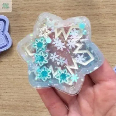 Resin-Tutorial-Snowflake-resin-shaker The Crafts and Glitter Shop