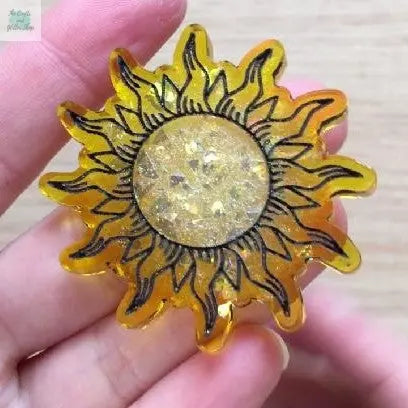 Resin-Tutorial-Sun-Magnet The Crafts and Glitter Shop