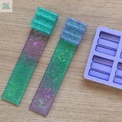 How to make the perfect Bookish Bookmarks | Resin Tutorial