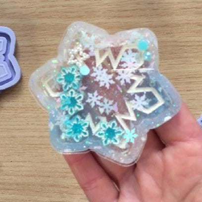 Resin Tutorial: ❄ Snowflake resin shaker