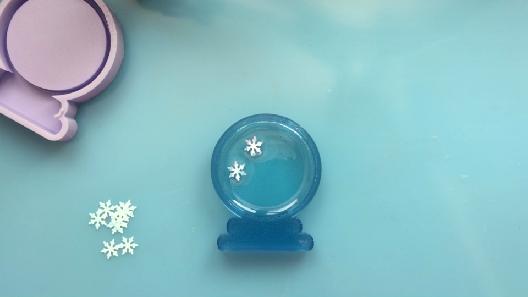 DIY snowglobe resin charm bezel from scratch