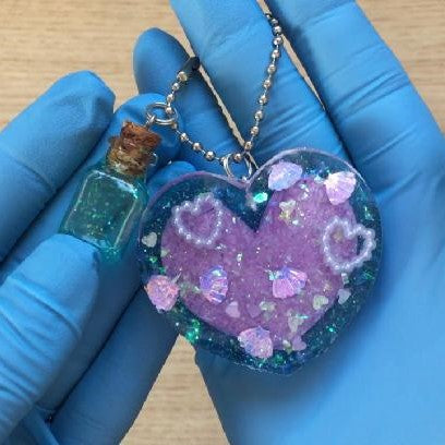 Resin Tutorial: Mermaid Heart Key Chain with Mermaid Tears