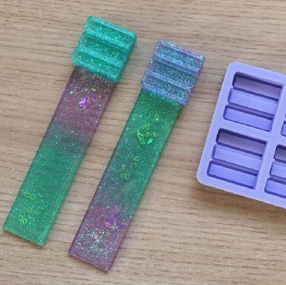 How to make the perfect Bookish Bookmarks  | Resin Tutorial