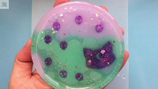 Tutorial: Making a pastel galaxy resin coaster using resin embeds