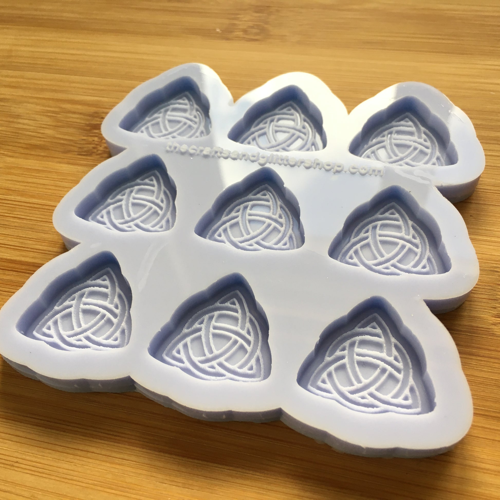 1" Trinity Knot Silicone Mold