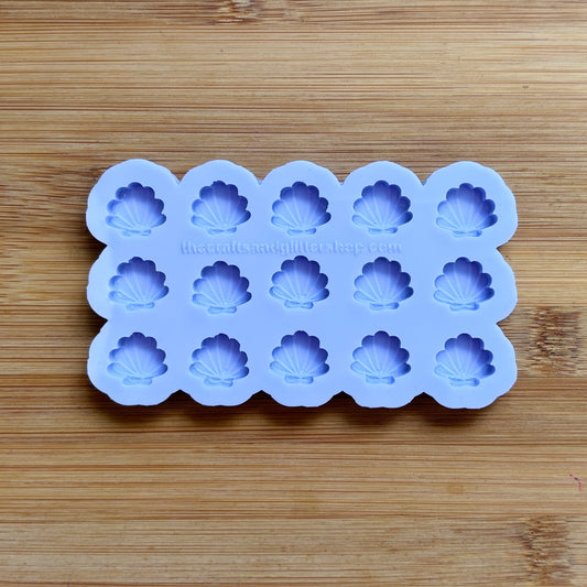 Food safe seashell silicone mold with 15 cavities of 15mm each.