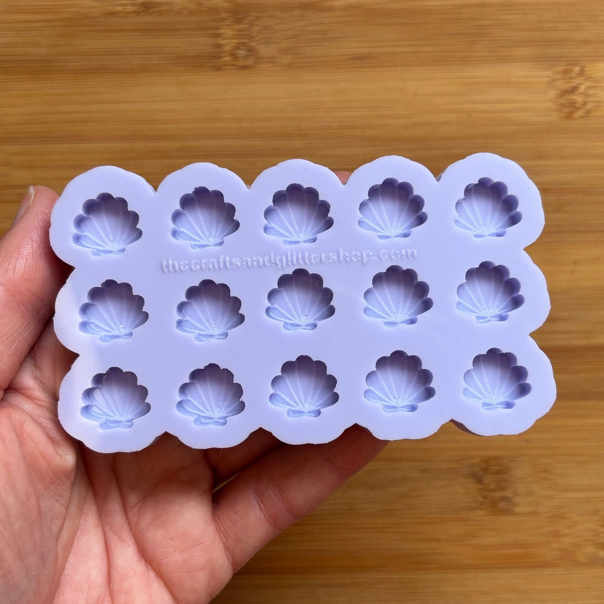 Food safe seashell silicone mold with 15 cavities of 15mm each.