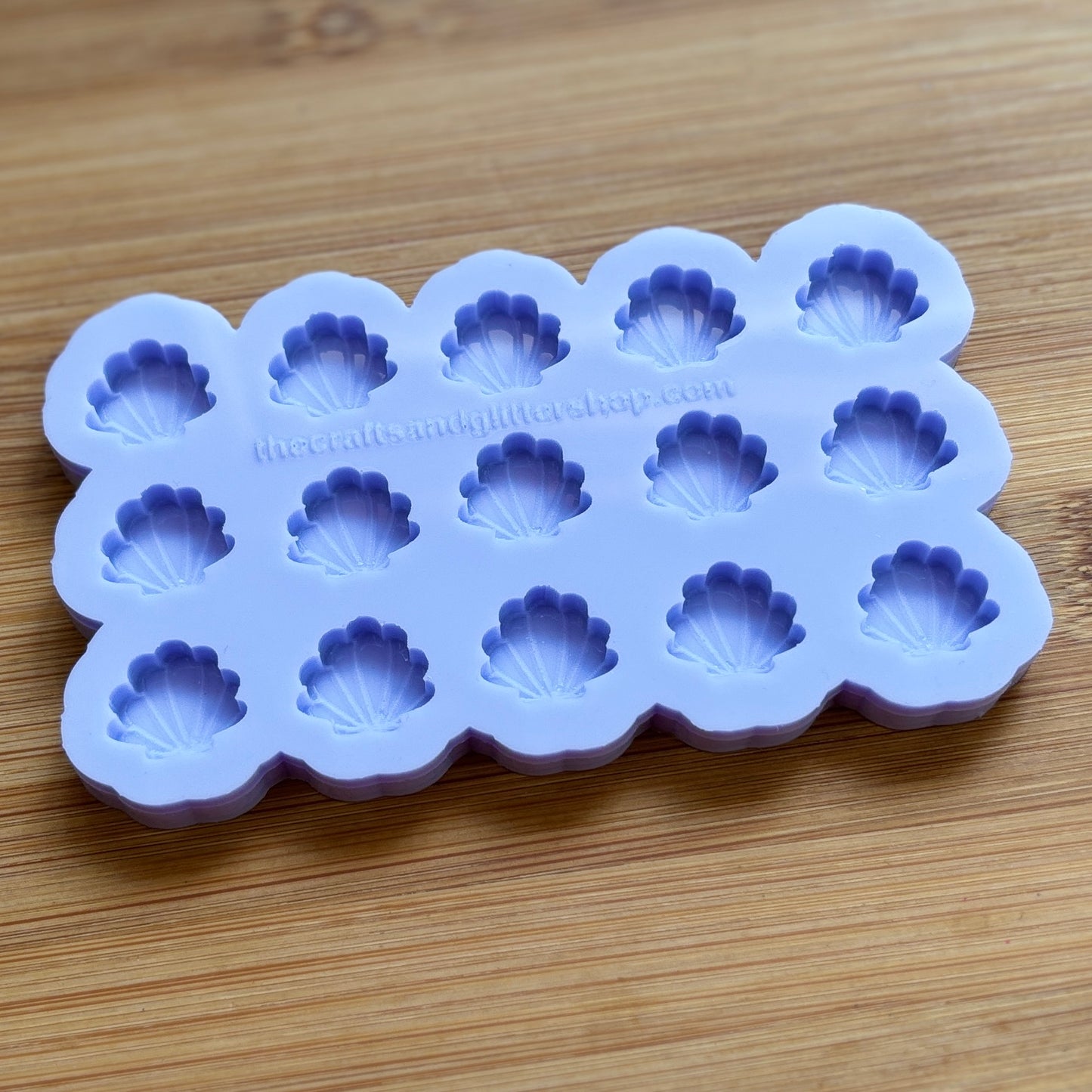 Food safe seashell silicone mold with 15 cavities of 15mm each.