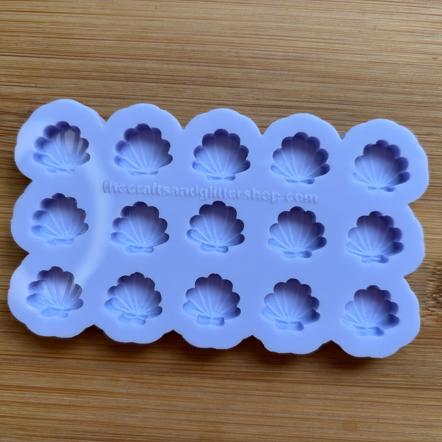 Food safe seashell silicone mold with 15 cavities of 15mm each.