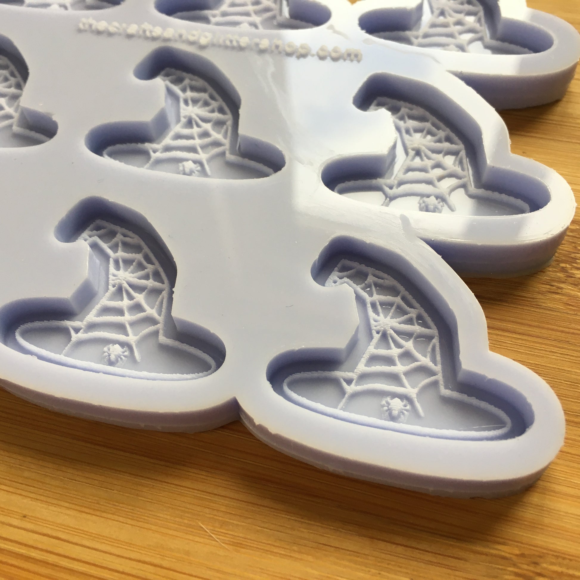 1.3" Wizard's Hat Silicone Mold