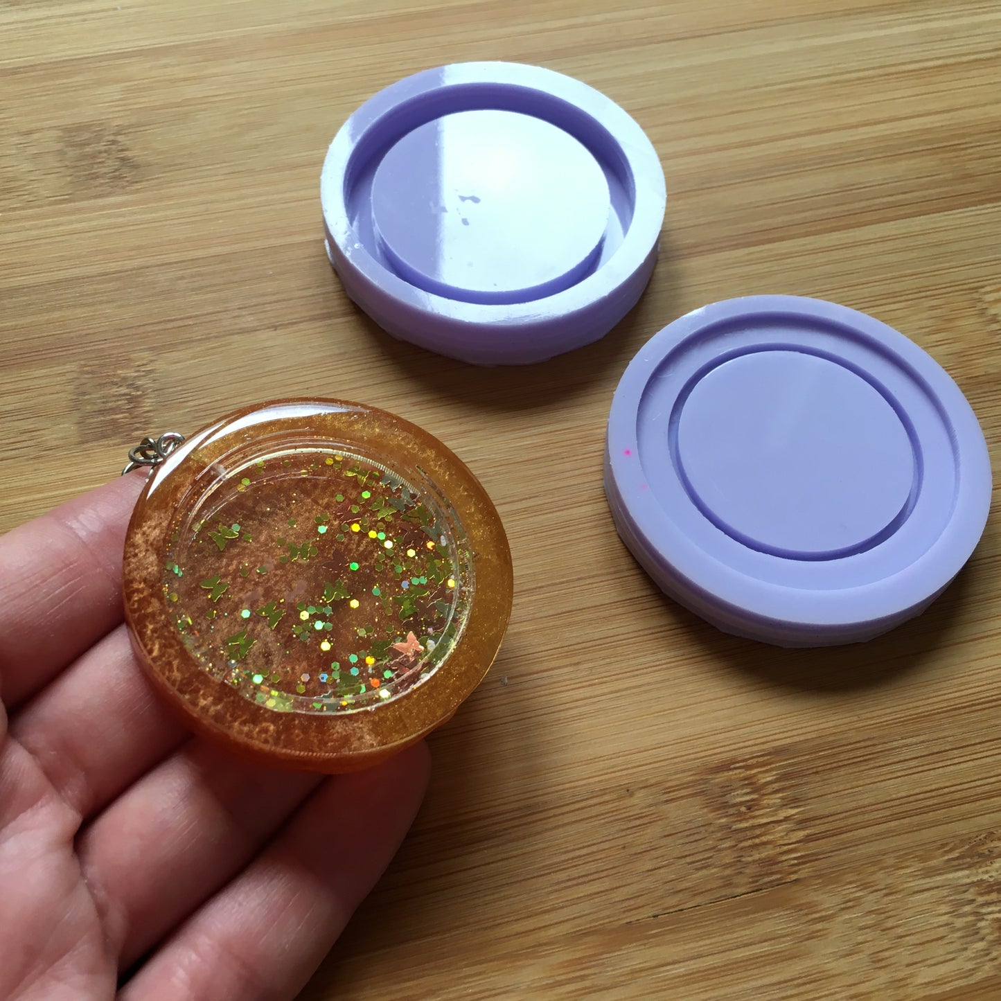 2" Circle Shaker with lid Silicone Mold