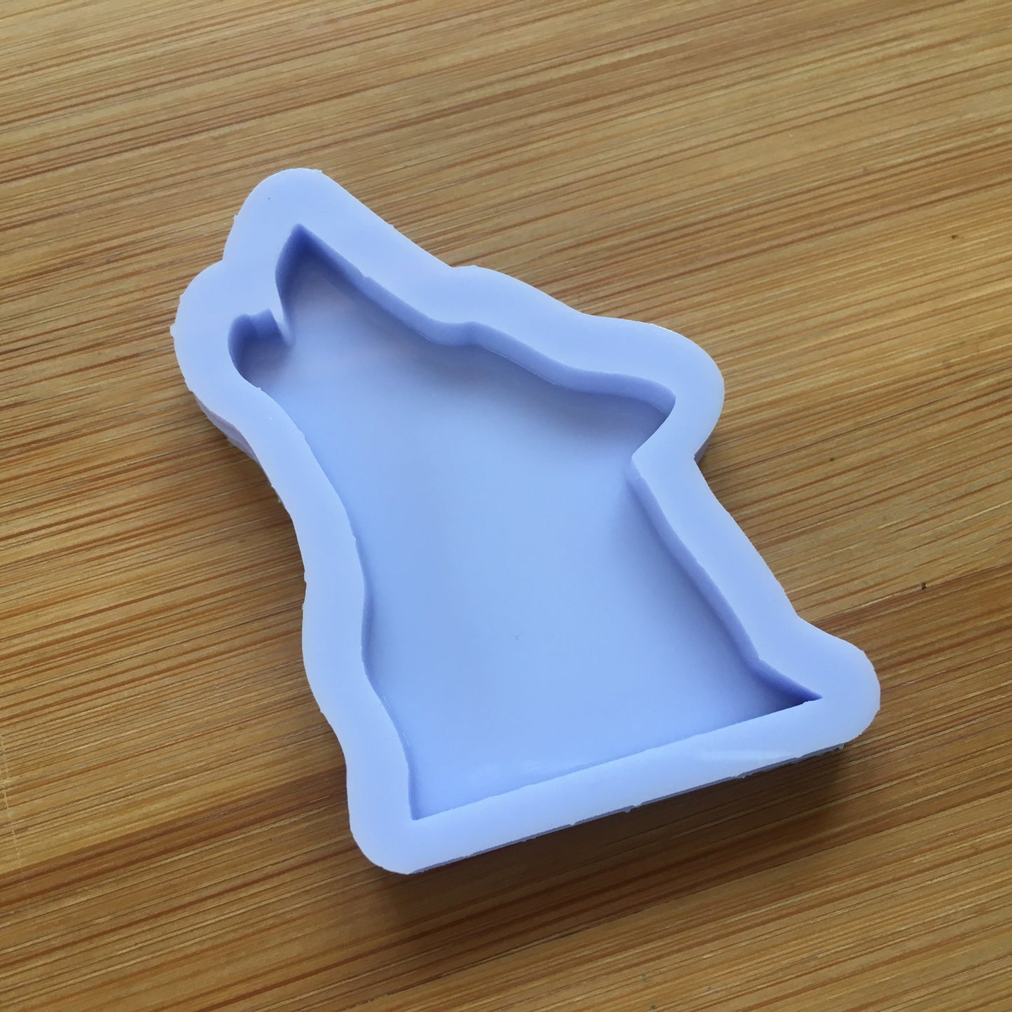 2" Howling Wolf Silicone Mold