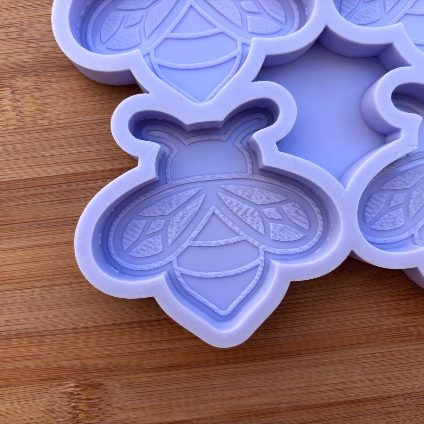 3 inch Bee Silicone Mold - The Crafts and Glitter Shop
