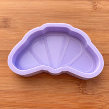 Load image into Gallery viewer, 4 inch Croissant Silicone Mold