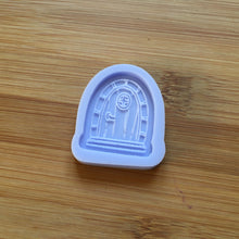 Load image into Gallery viewer, Cottage Door Silicone Mold / Hobbit Fairy House Door