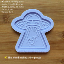 Load image into Gallery viewer, 7 cm UFO abducting cow Silicone Mold