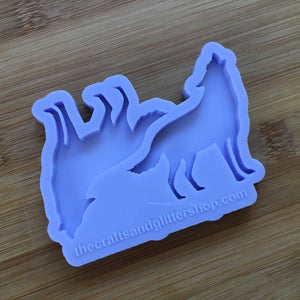 2" Howling Wolf Silicone Mold