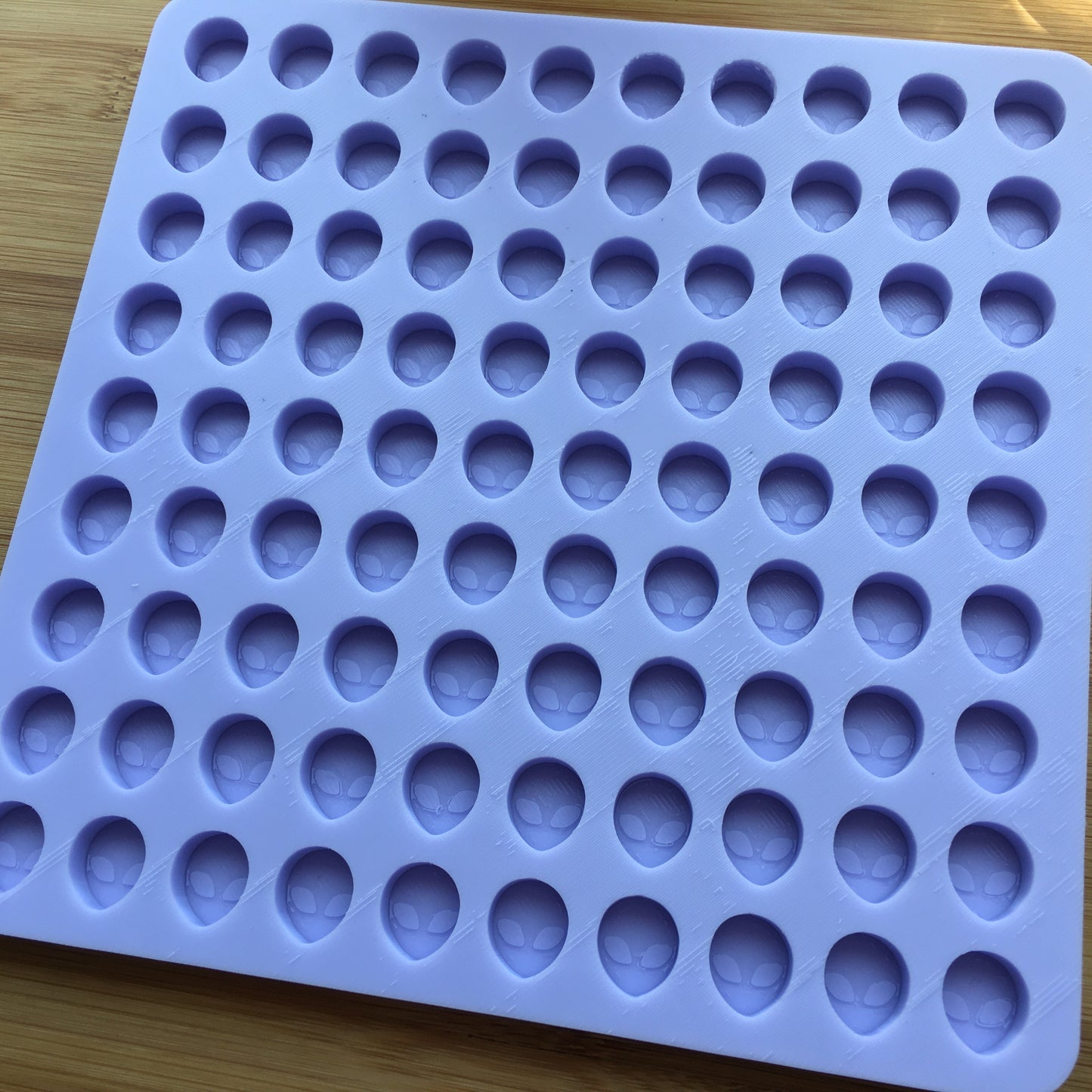 15mm Alien Silicone Mold - The Crafts and Glitter Shop