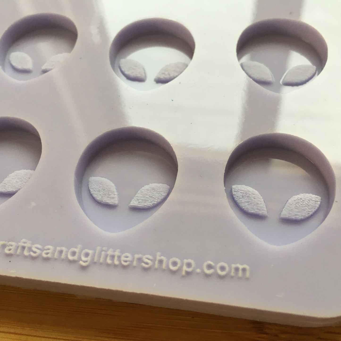 1 inch Alien Head Silicone Mold - The Crafts and Glitter Shop