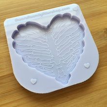 Load image into Gallery viewer, 2.6&quot; Heart Rib Cage Silicone Mold