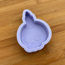 Load image into Gallery viewer, 3.3&quot; Skull Candle Silicone Mold