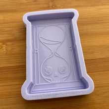 Load image into Gallery viewer, 4&quot; Skull Hourglass Silicone Mold