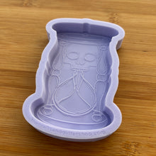 Load image into Gallery viewer, 4&quot; Skull Hourglass Silicone Mold