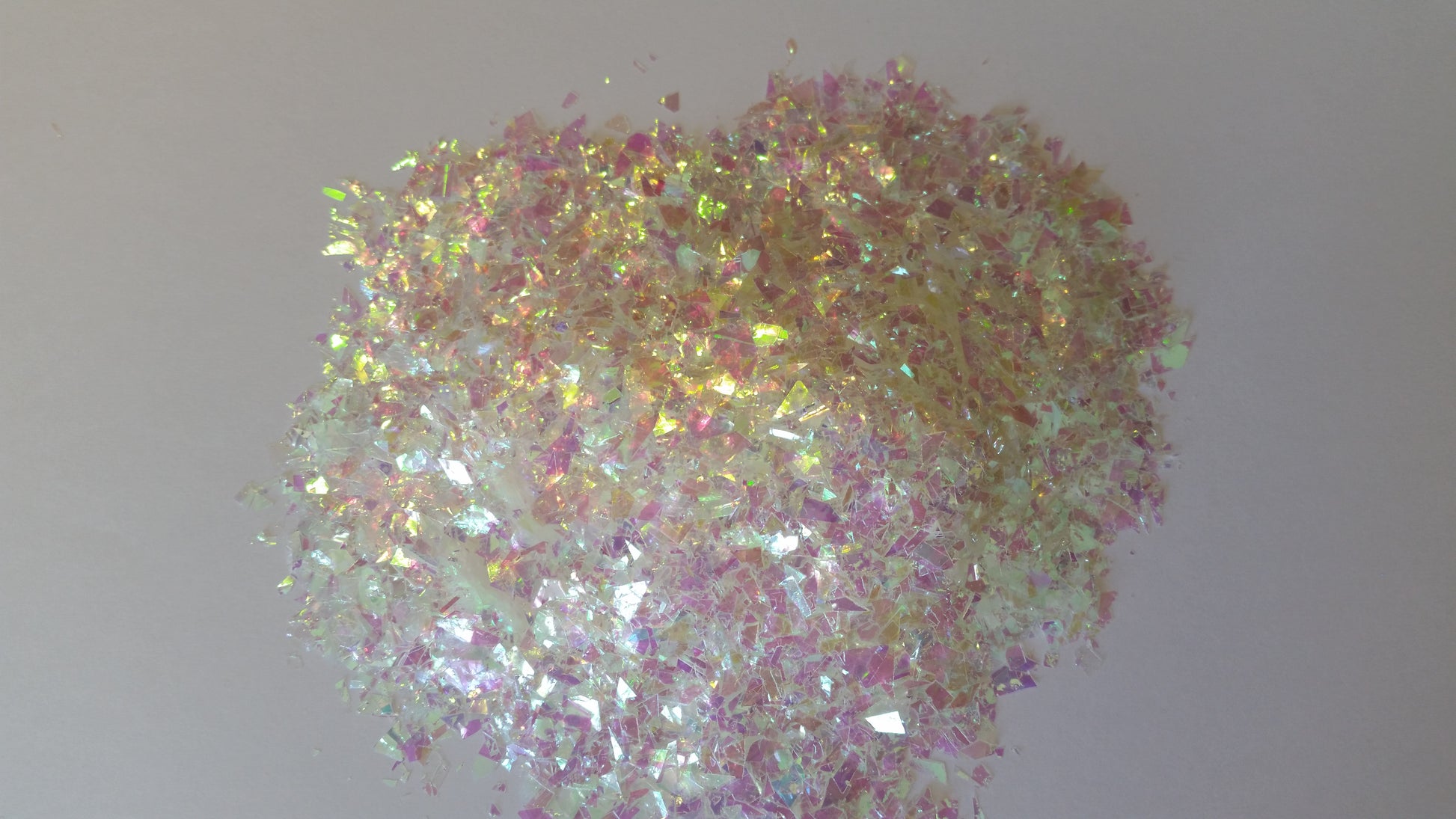 Iridescent White Cellophane Glitter Flakes
