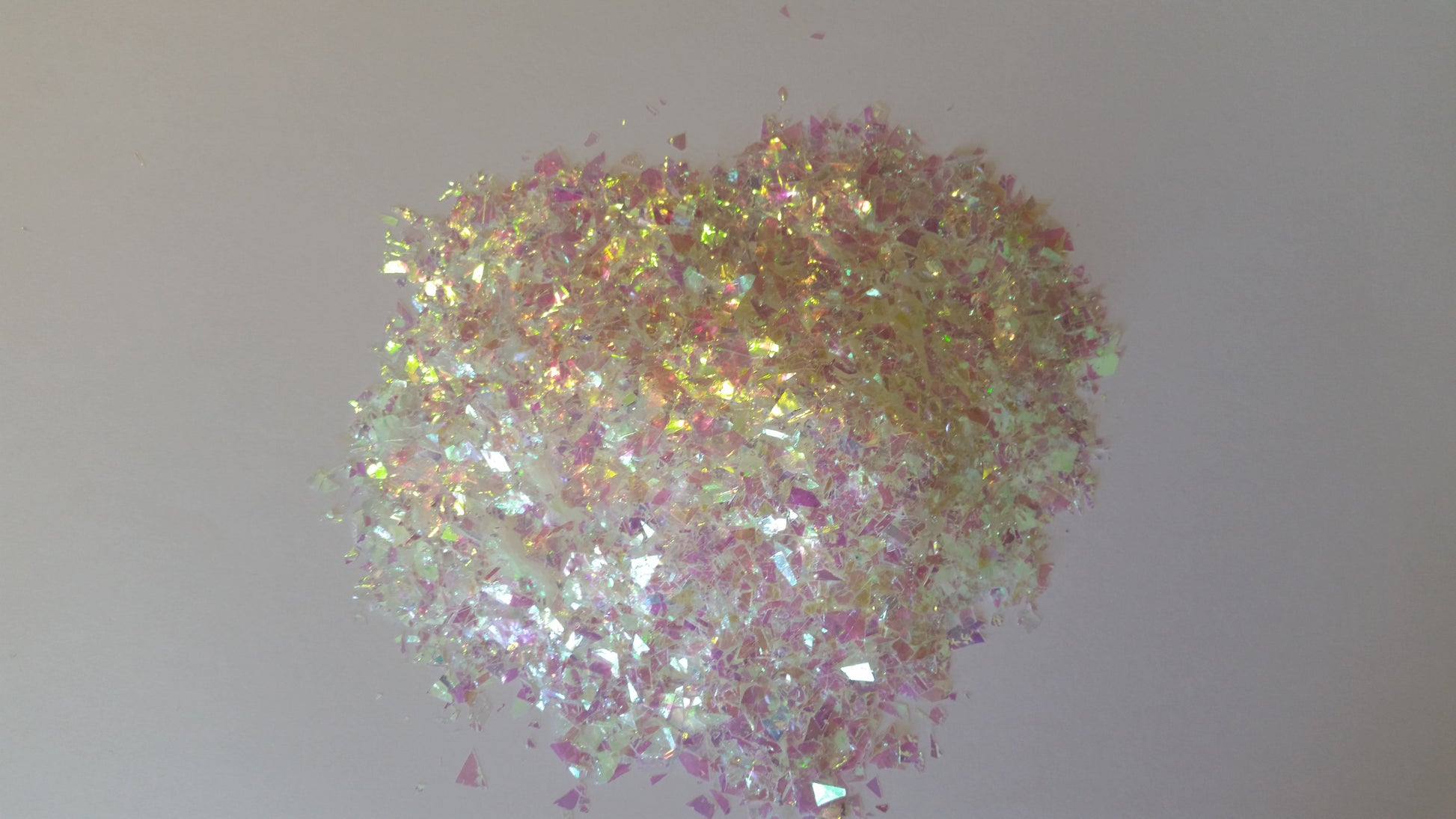 Iridescent White Cellophane Glitter Flakes
