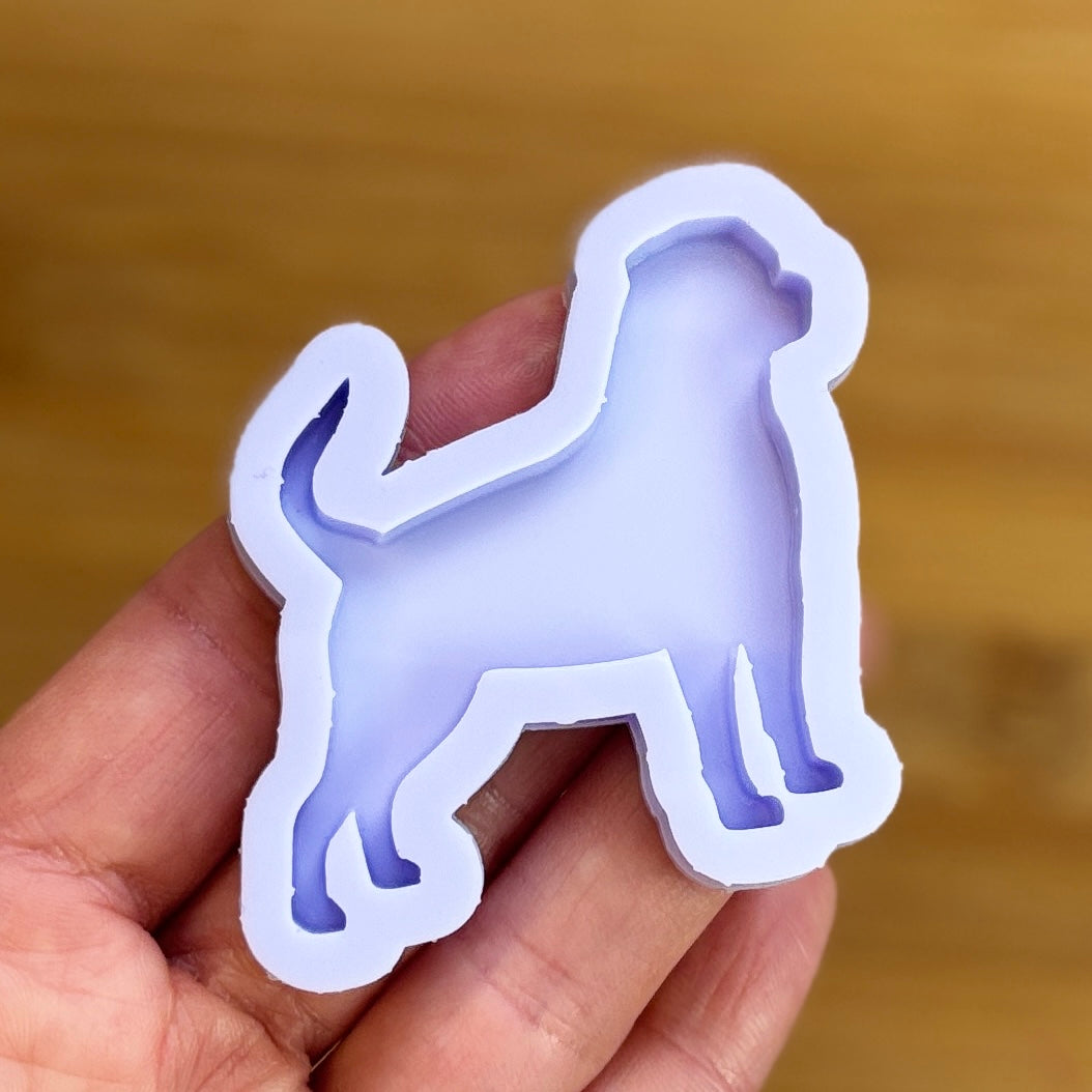 Rottweiler silicone mold made with 1 cavity of 5 cm, made with food safe silicone.