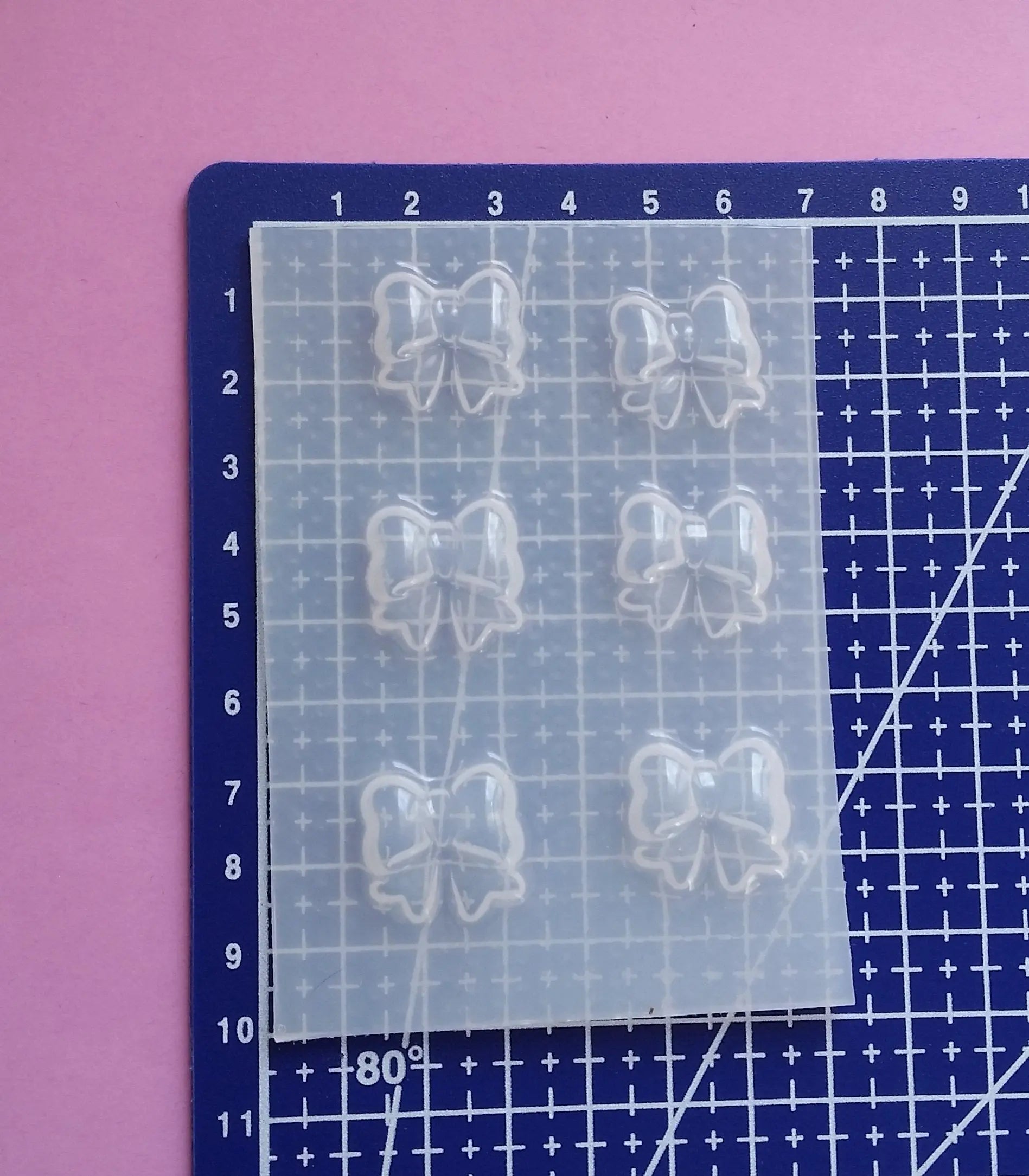1.2 cm Small Kawaii Bows Plastic Mold