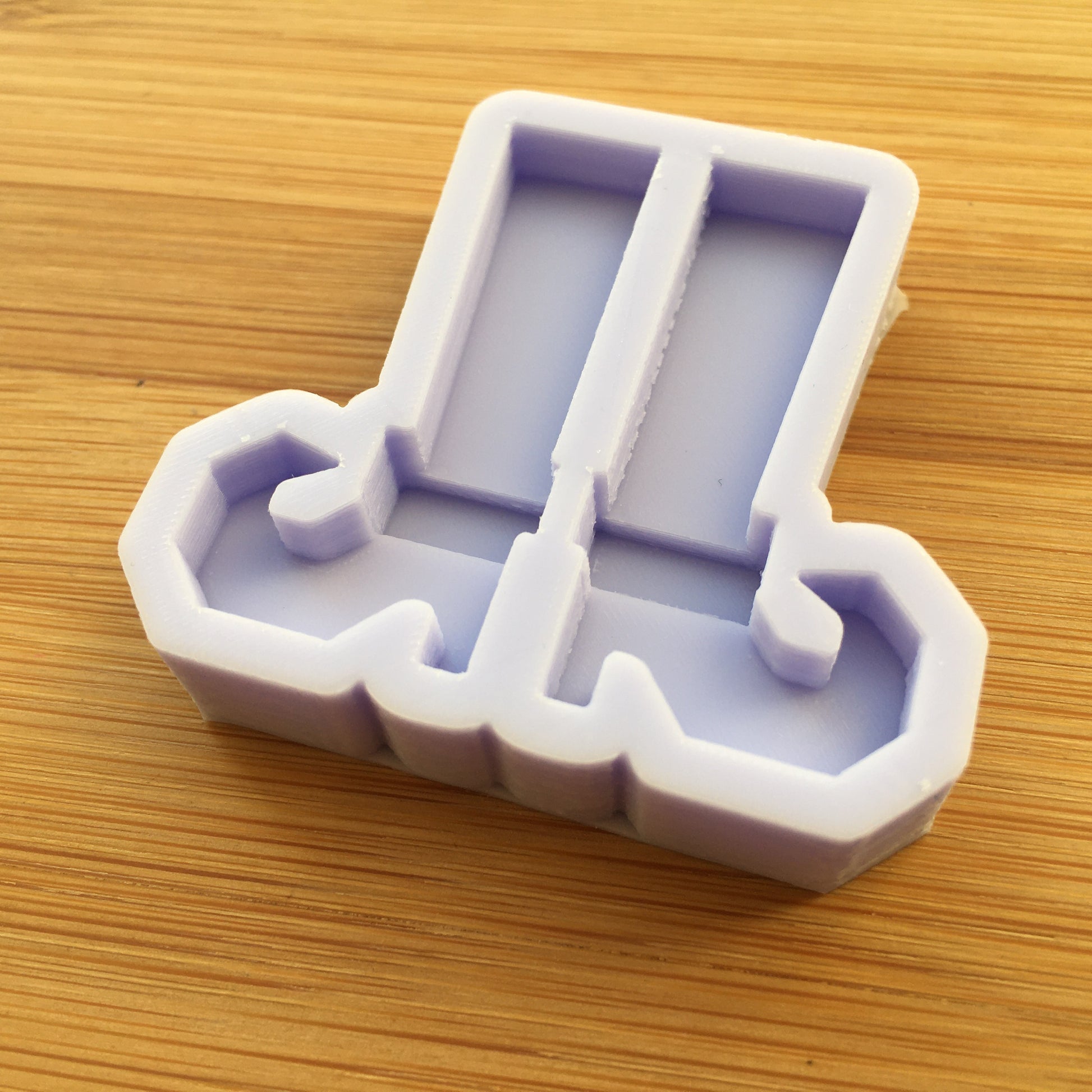 1.6" Witchy Legs Silicone Mold