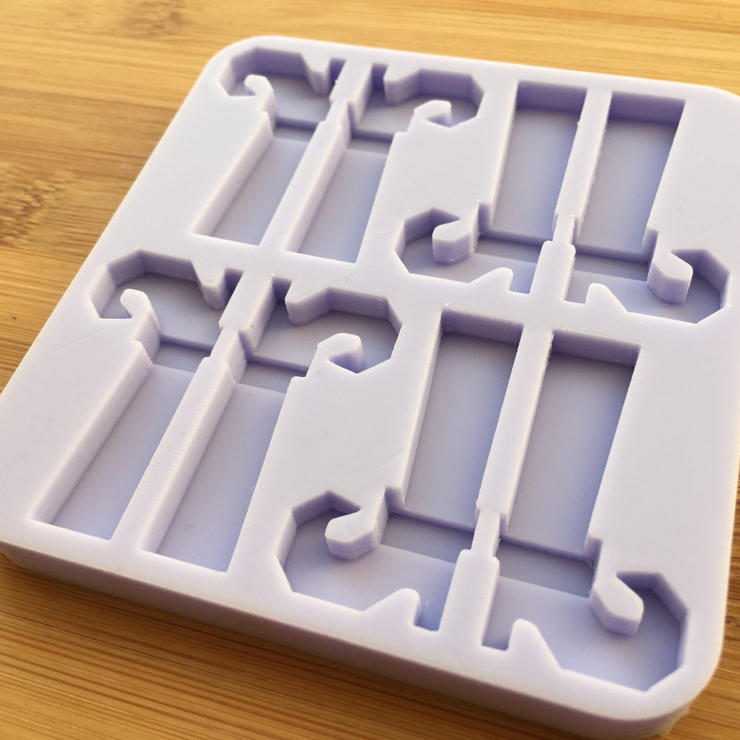 1.6" Witchy Legs Silicone Mold