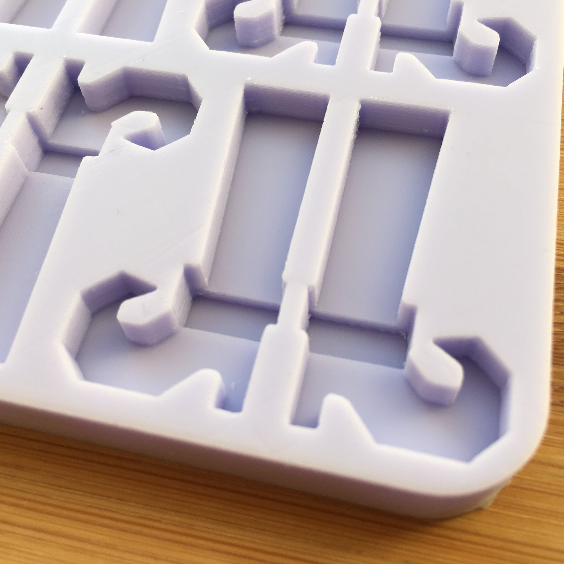 1.6" Witchy Legs Silicone Mold