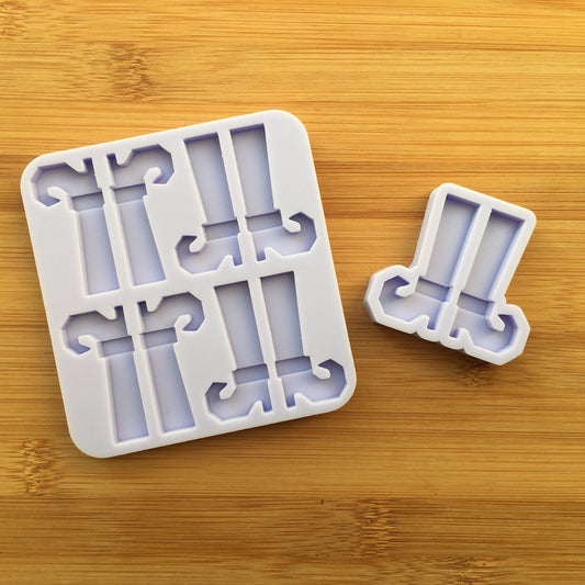 1.6" Witchy Legs Silicone Mold