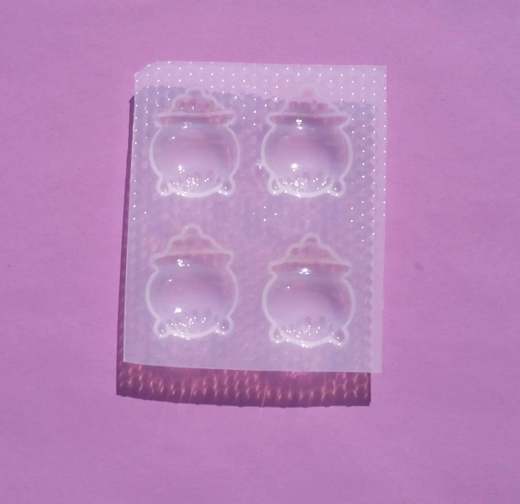 29mm Cauldron Plastic Mold The Crafts and Glitter Shop