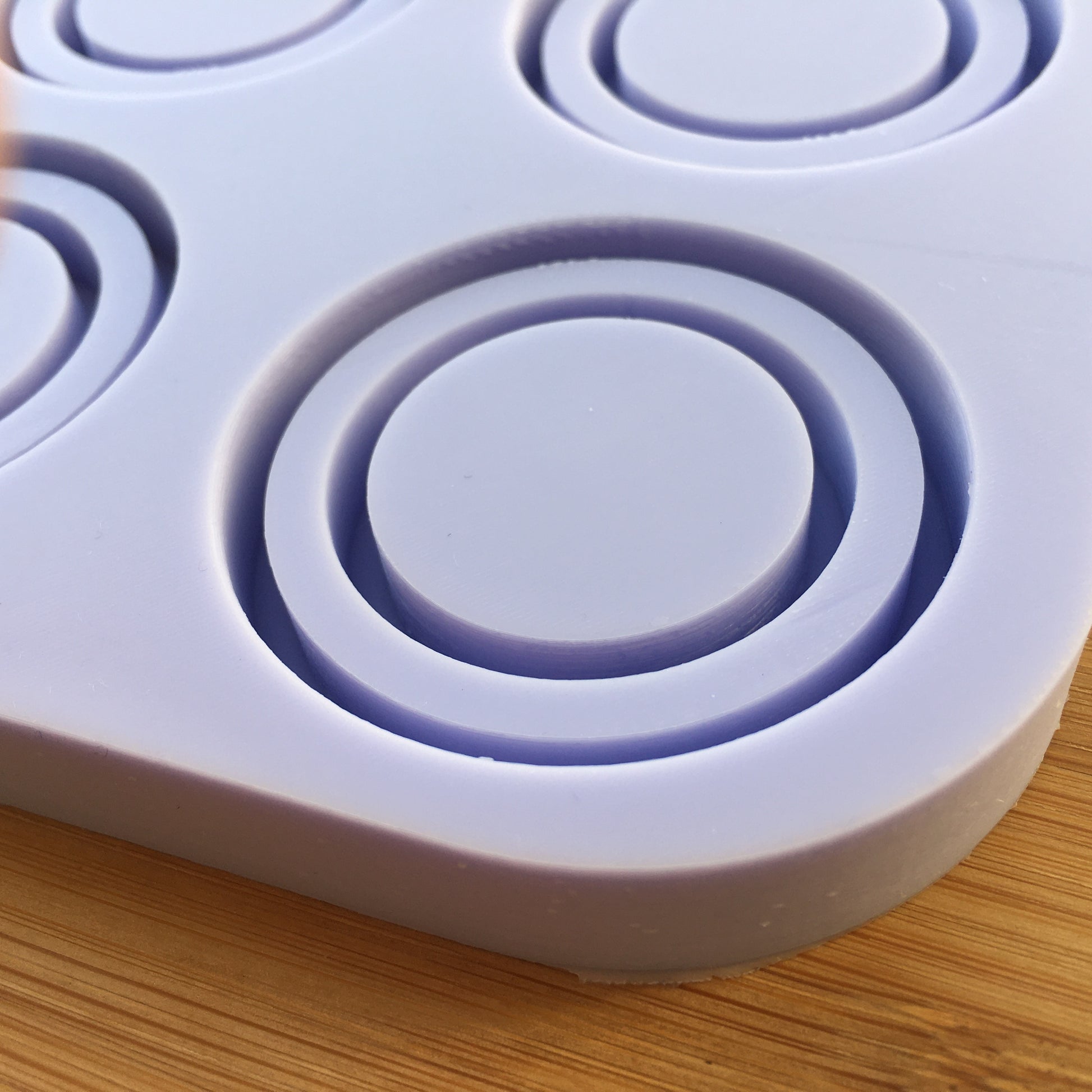 Circle Double Shaker Silicone Mold