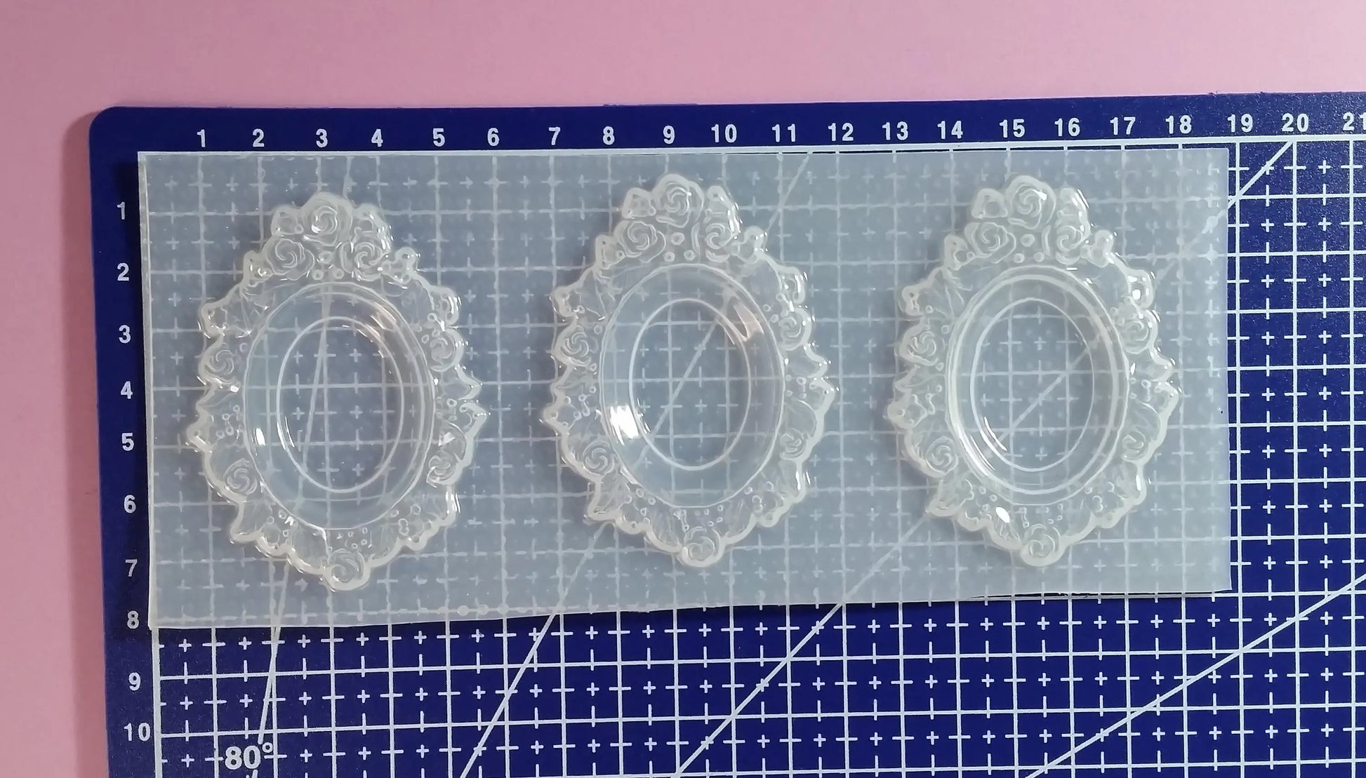 Flowers Cameo Frame Setting Plastic Mold