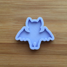 Load image into Gallery viewer, 2&quot; Cute Bat Silicone Mold