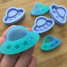 Load image into Gallery viewer, 2&quot; Kawaii Spaceship Silicone Mold