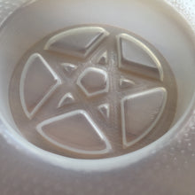 Load image into Gallery viewer, 3.8 oz Pentacle Circle Plastic Mold