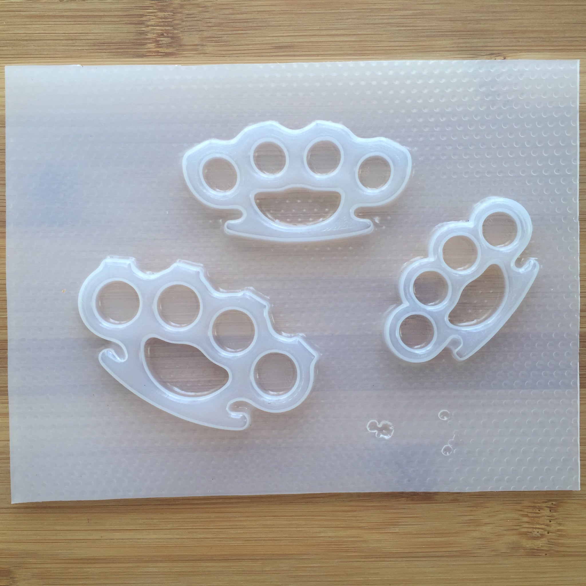 Brass Knuckles Plastic Mold - Palette – The Crafts and Glitter Shop