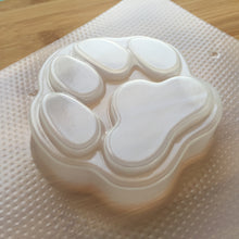 Load image into Gallery viewer, 4.8 oz Paw Print Plastic Mold