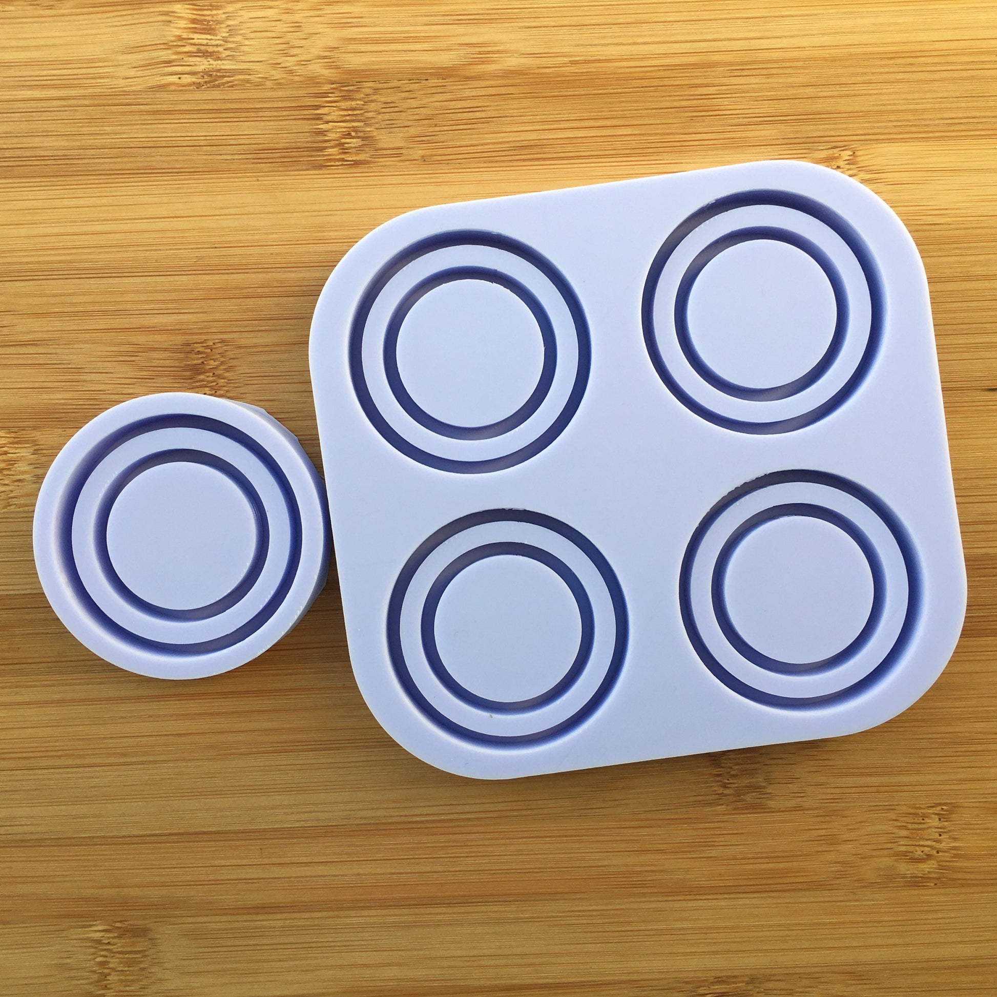 Circle Shaker Silicone Mold - The Crafts and Glitter Shop