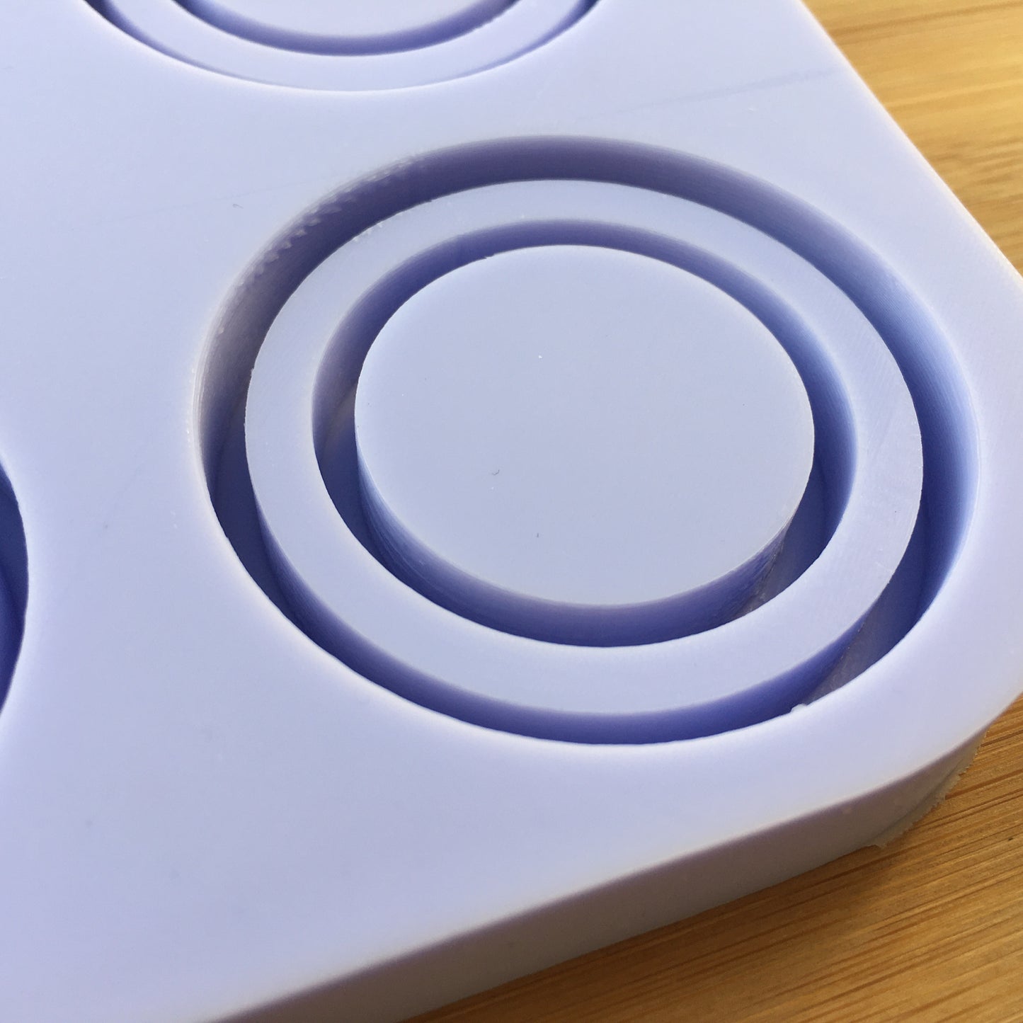 Circle Shaker Silicone Mold - The Crafts and Glitter Shop