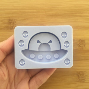 Alien Spaceship Shaker Silicone Mold - with shaker bits