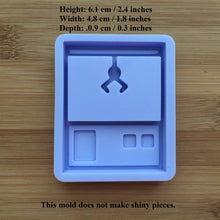 Load image into Gallery viewer, 2.4 &quot; Claw Machine Shaker Silicone Mold (Small)